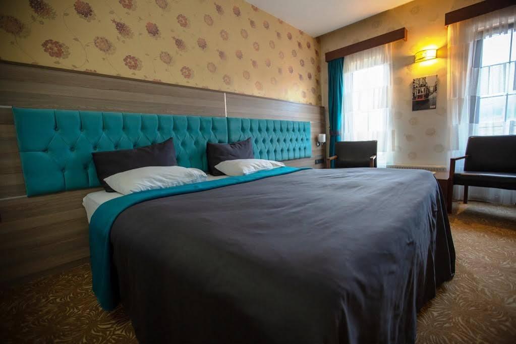 Highway Otel Elmalık Exterior foto