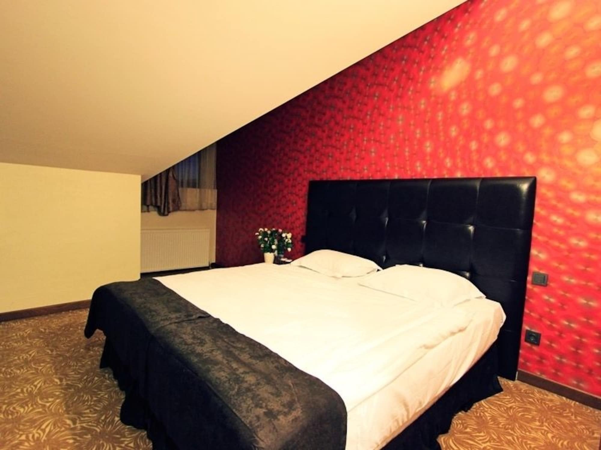Highway Otel Elmalık Exterior foto